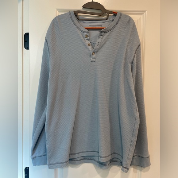Eddie Bauer Vintage Henley in light blue - Picture 1 of 7